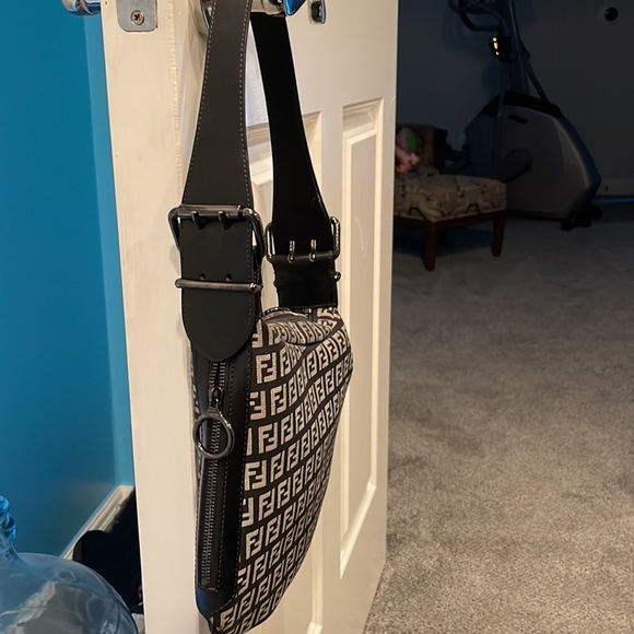 Fendi bag shoulder bag back and gray 12” tall purse shoulder bag - Picture 2 of 7